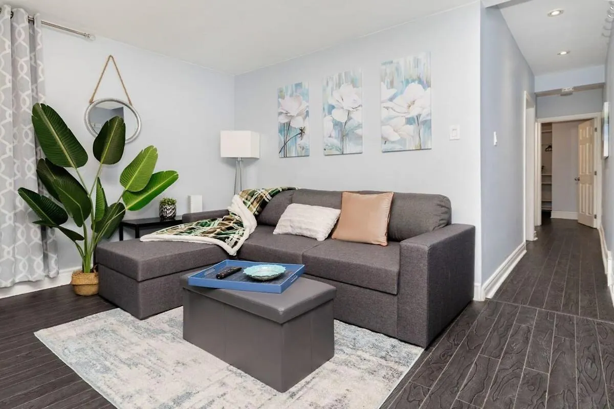Apartment Pet-Friendly Home - Near Chinatown & Little Italy Ottawa