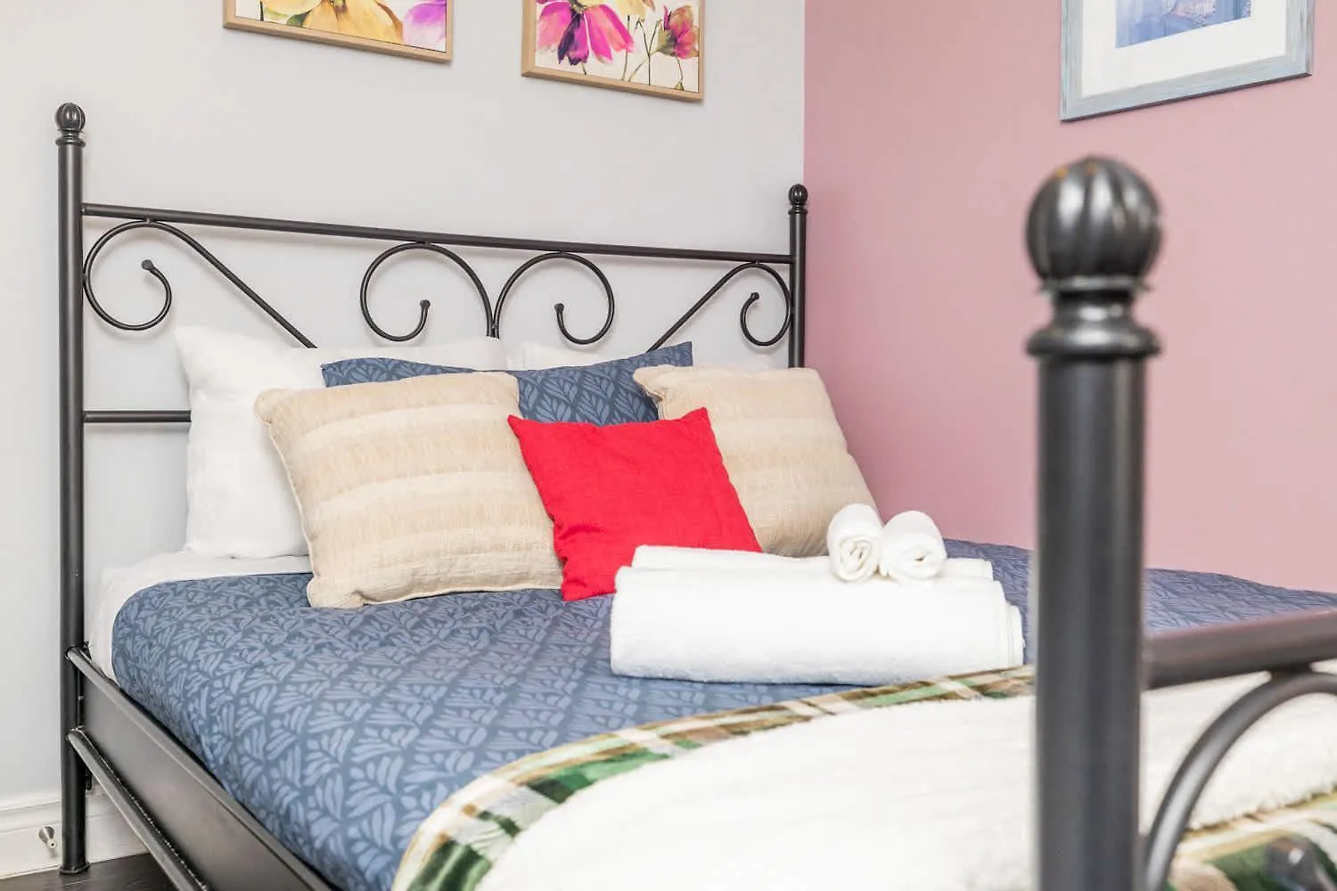 Apartment Pet-Friendly Home - Near Chinatown & Little Italy Ottawa